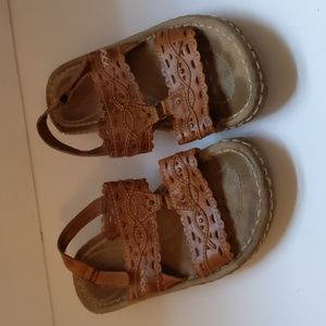 Strictly Comfort perforated strappy leather sandals-sz 6 1/2M